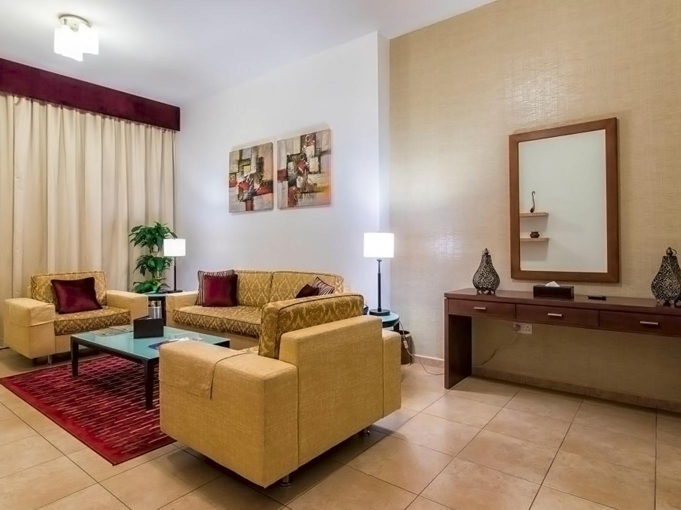 Apartahotel Nojoum Llc