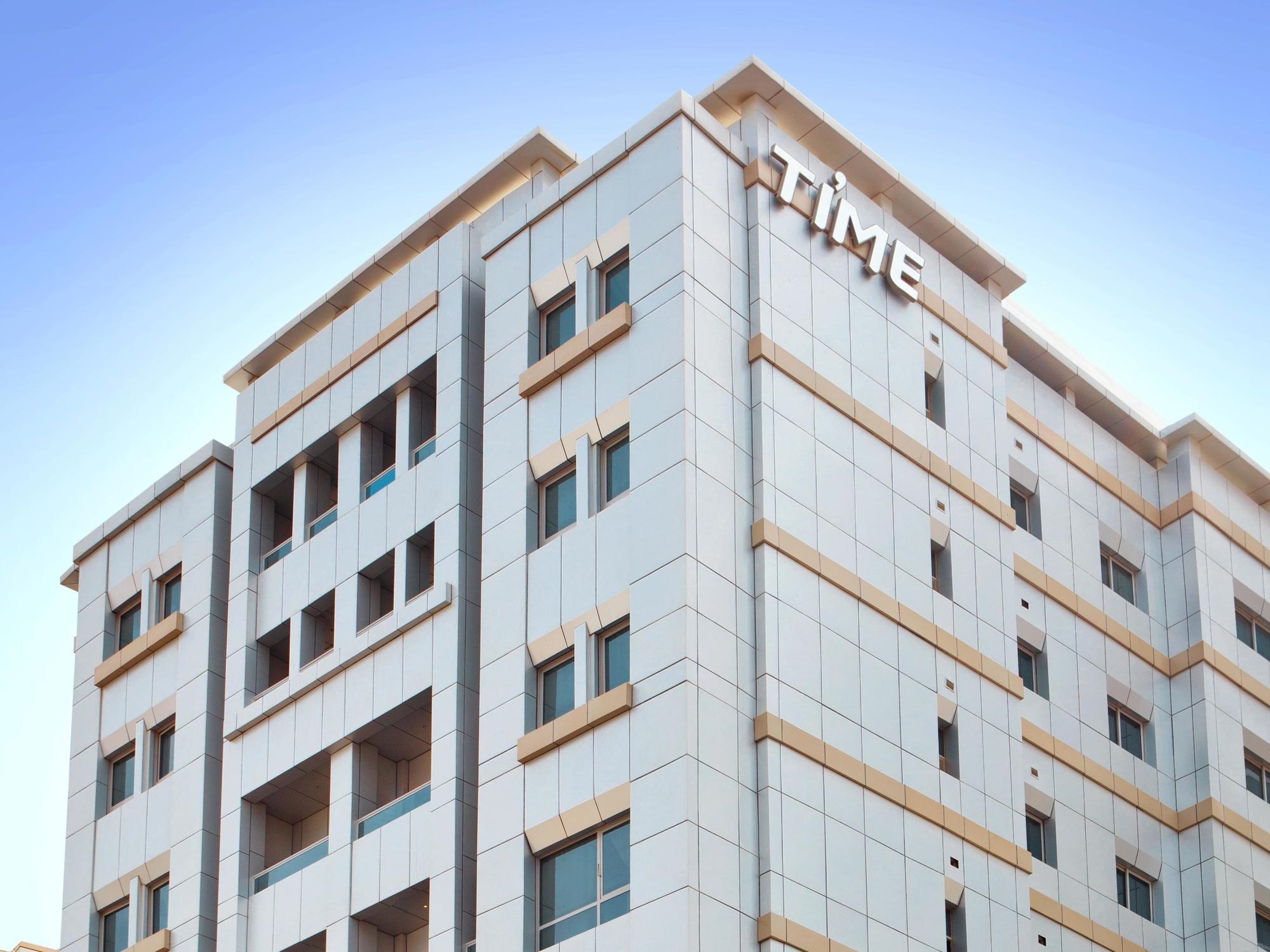 Time Topaz Aparthotel