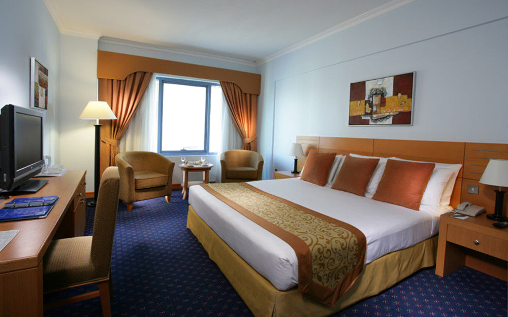 Golden Tulip Deira 4*