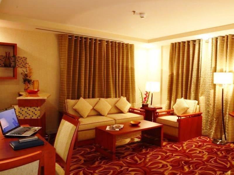 Grand Moov 4*