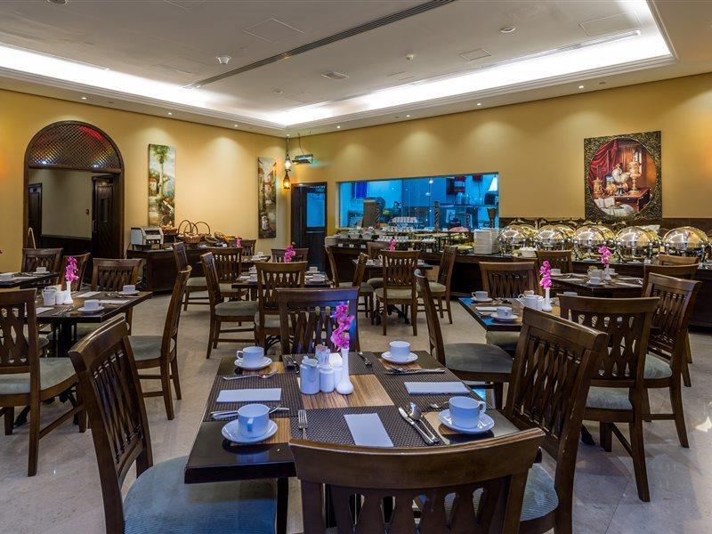 Aparthotel First 4*