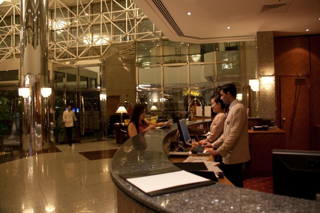 Hotel Avari 4*