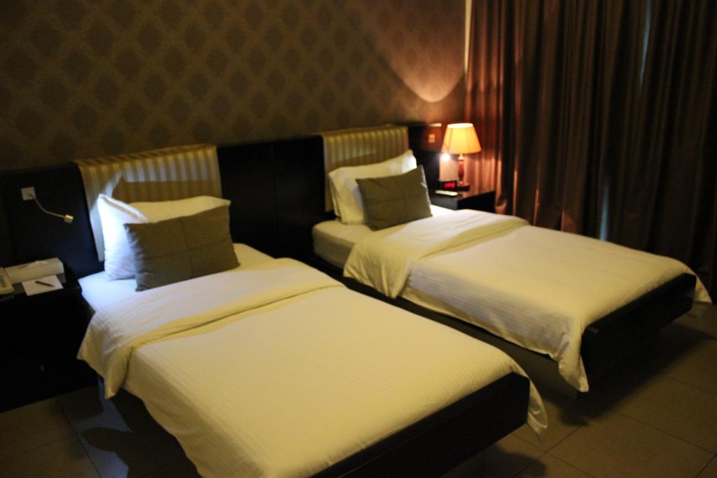 Royal Ascot - Kirklees 2 Aparthotel 4*