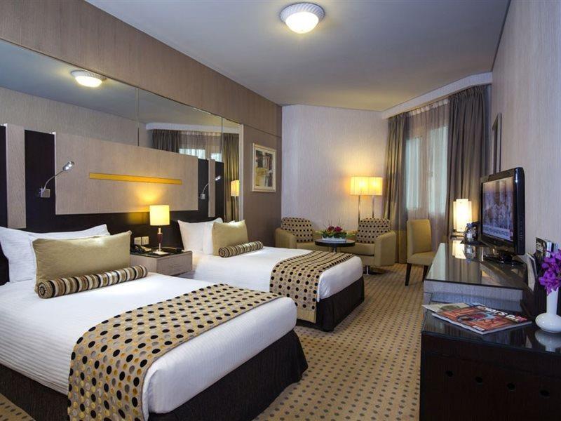 Time Grand Plaza Hotel, Airport 4* Dubái