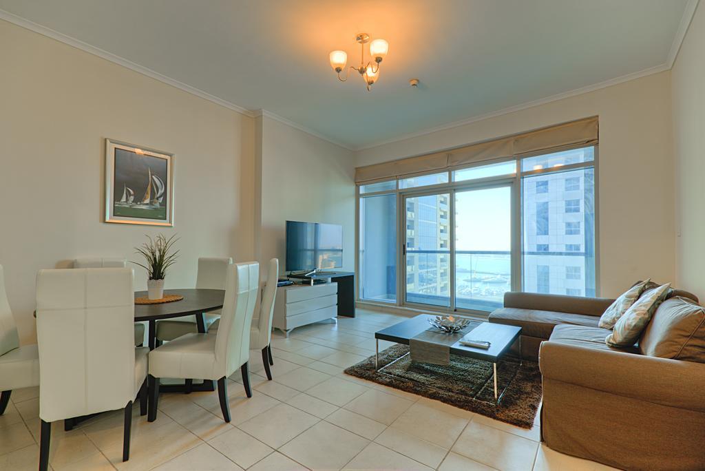 Torch Tower By Deluxe Homes Apartment