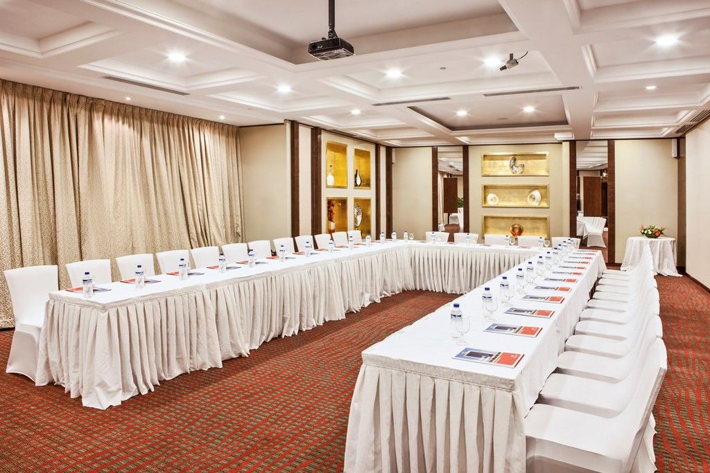 Ramada By Wyndham Deira Dubái