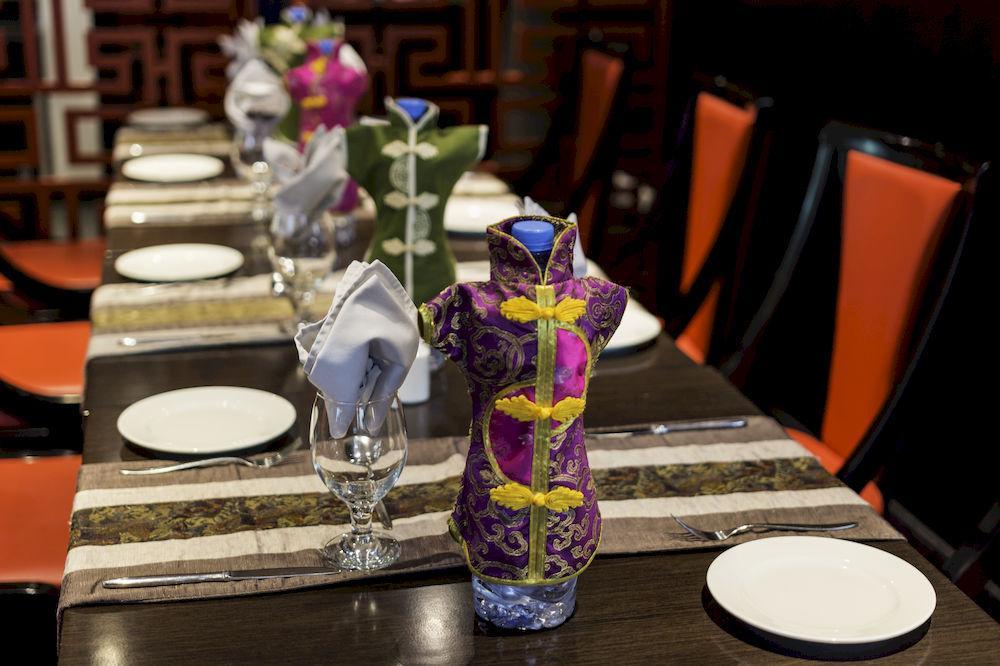 Howard Johnson Bur Hotel Dubai