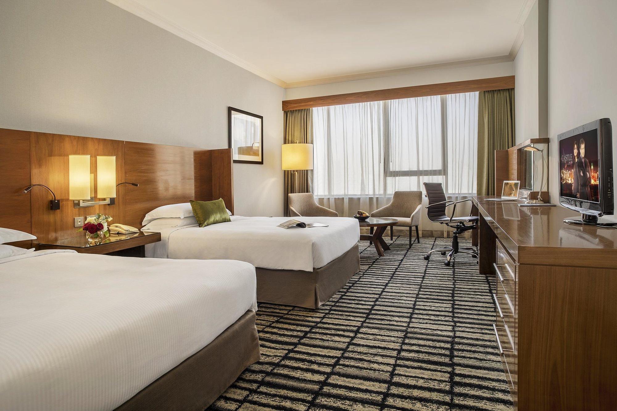 Jumeira Rotana - 4*