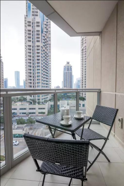 Faraway Homes - Burj Residences Lejlighed