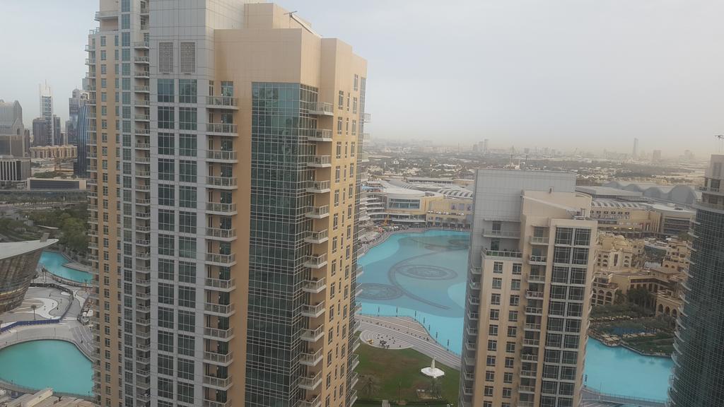 Downtown With Fountain And Burj Khalifa View Apartamento Dubái