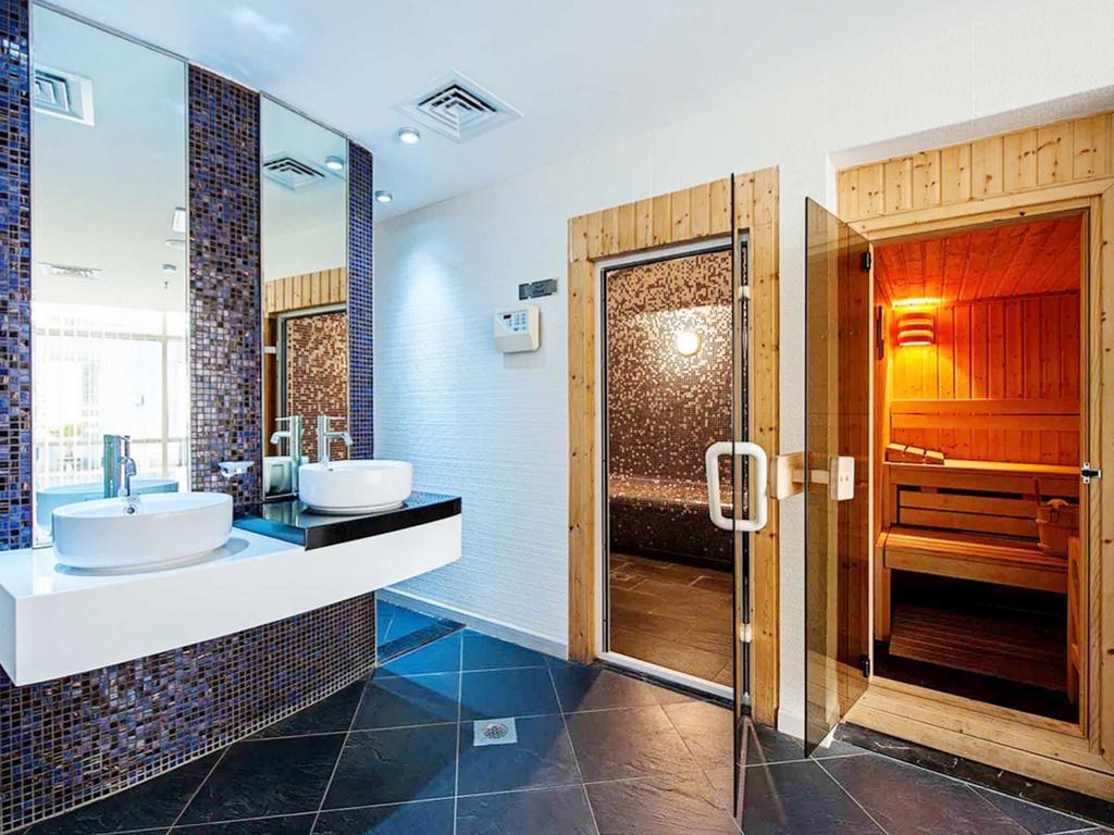 Rh- Skyview Tower, Marina, 1br With Large Terrace Appartement Dubaï