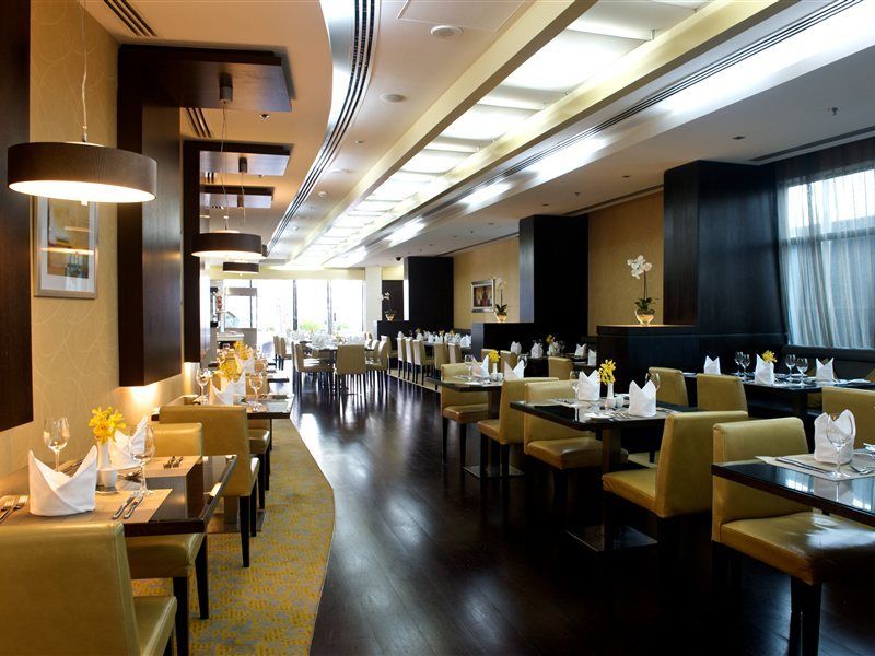Time Oak & Hotell