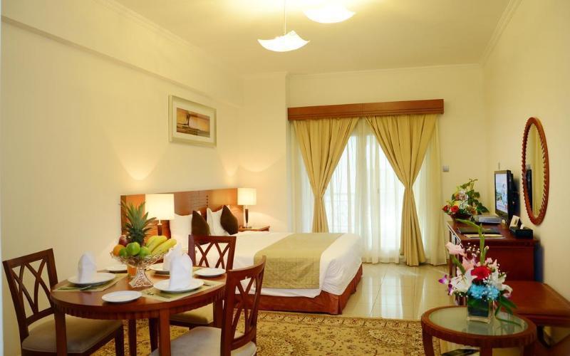 Rose Garden Apartments, Mankhool