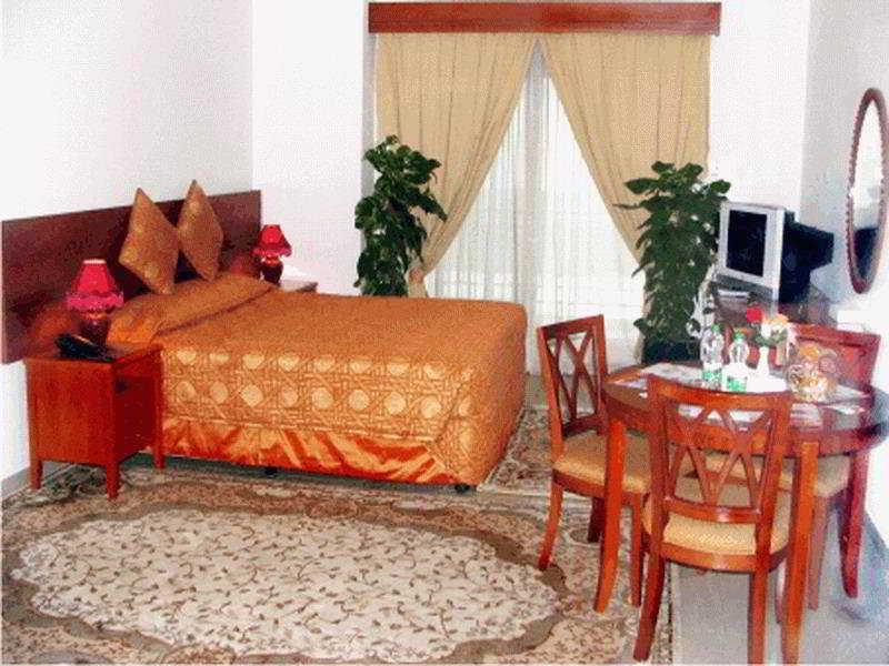 Hotel Rose Garden Apartments, Mankhool 3*