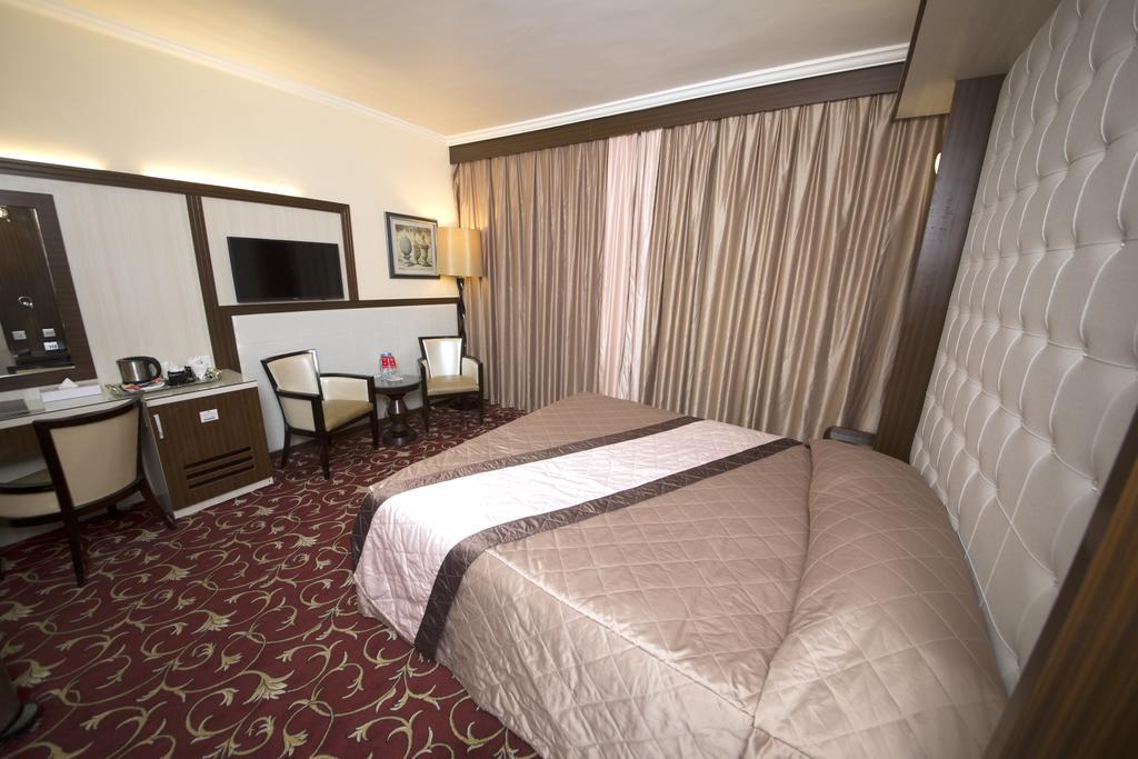 Al Khaleej Grand Hotell 3*