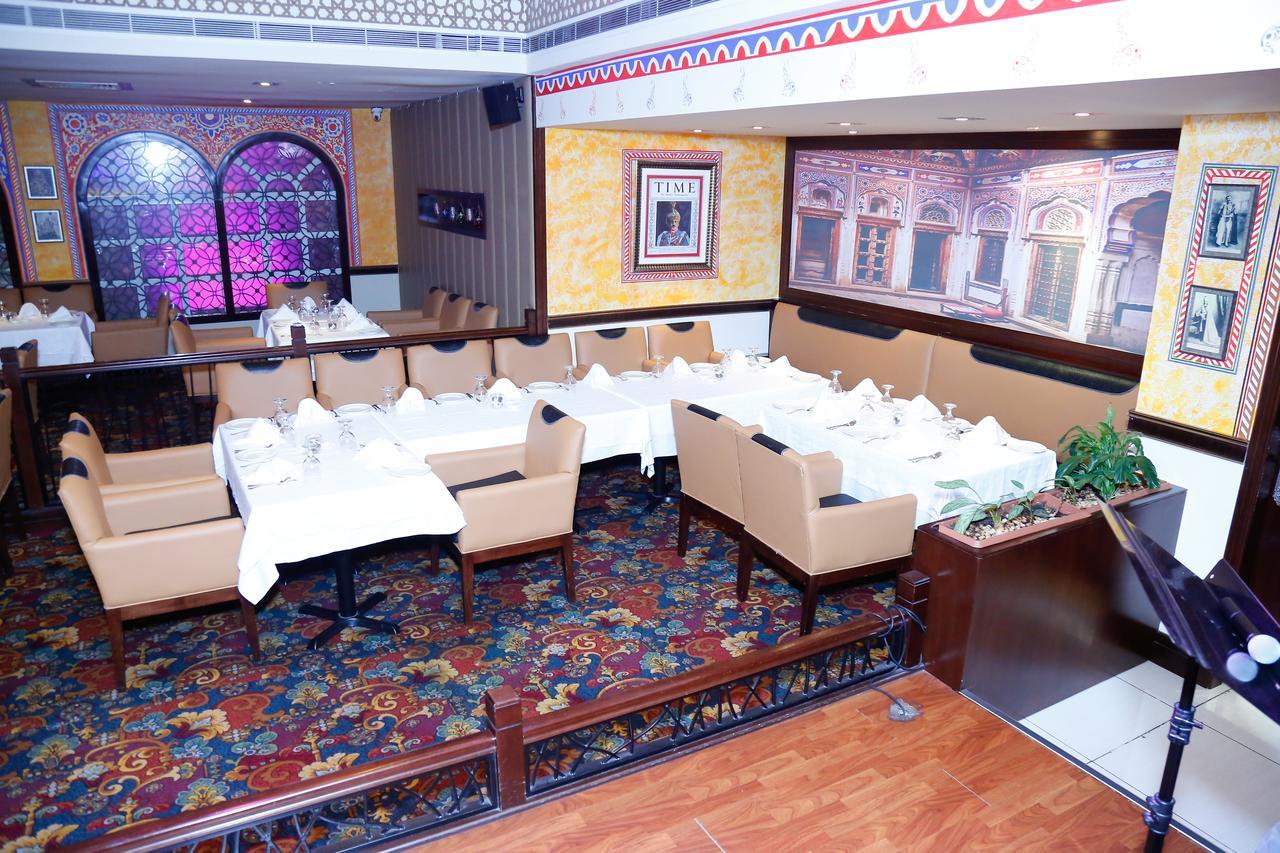 Ambassador Hotell 3*