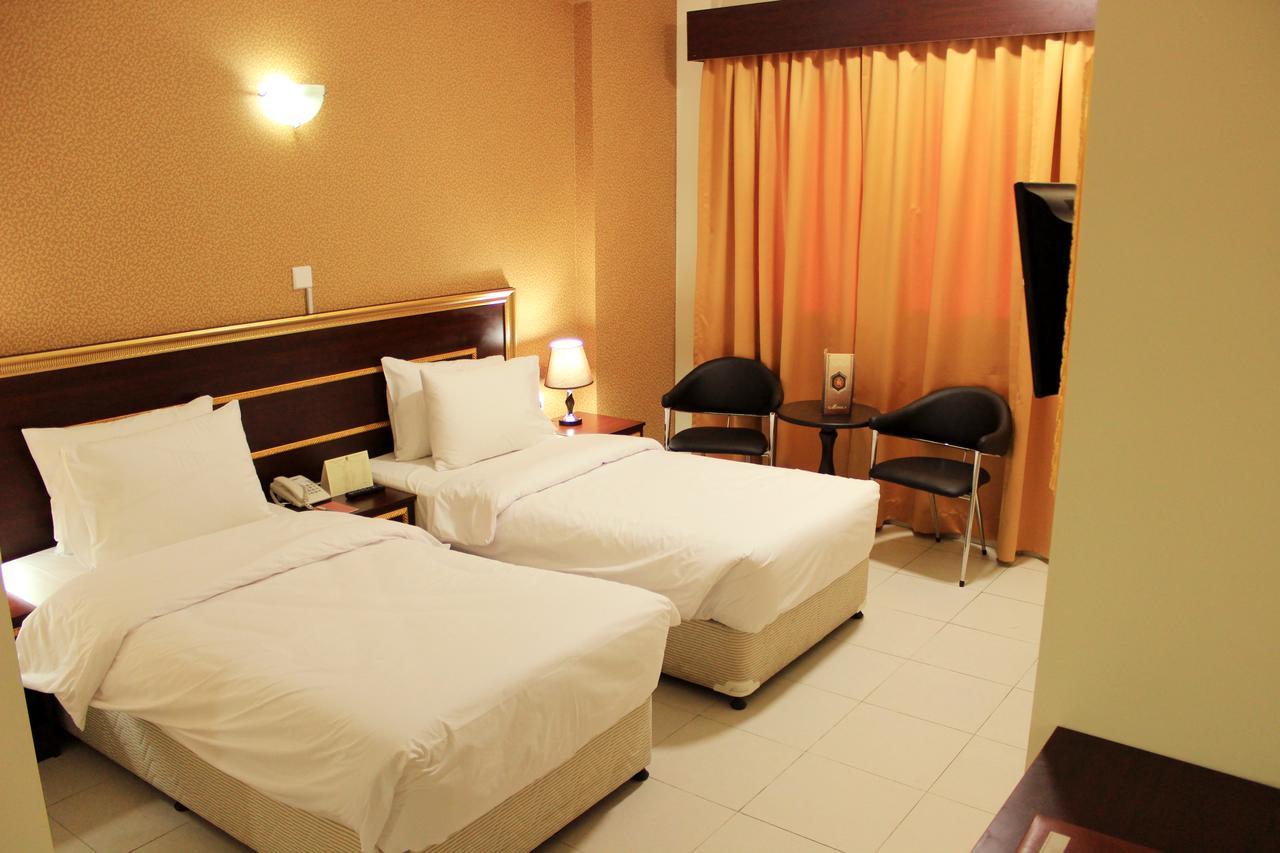 Hotell Montreal Naif 2*