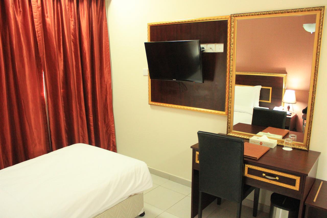 Hotell Montreal Naif