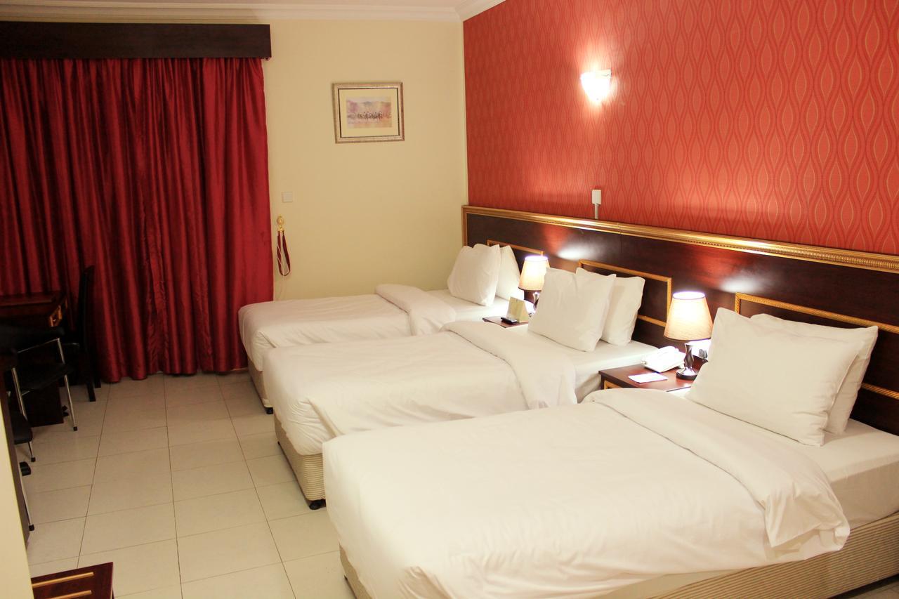 Montreal Naif Hotell Dubai
