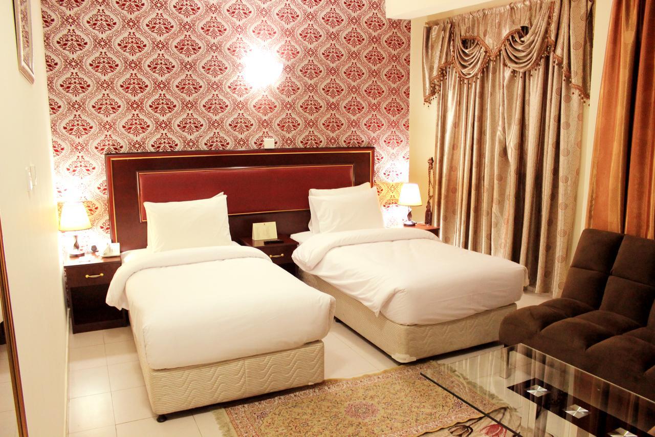 Montreal Naif 2* Dubai