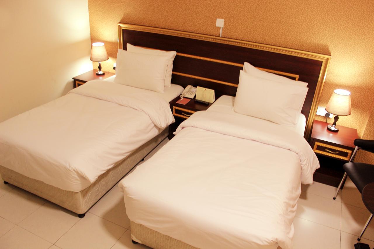 Hotell Montreal Naif 2*