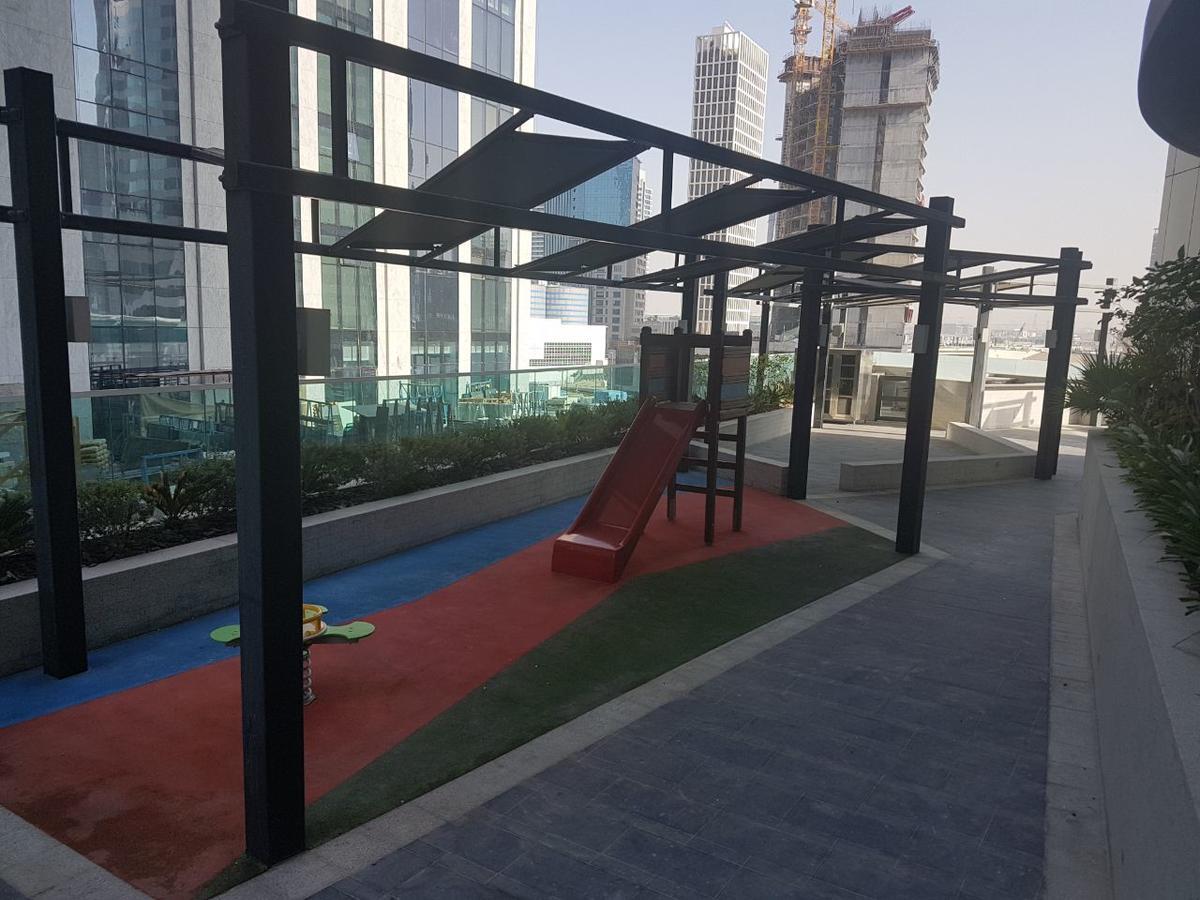 Green Future Holiday Homes - Upper Crest Appartement Dubaï