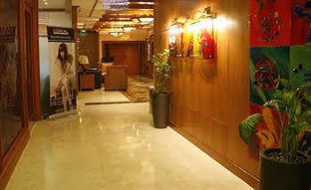 Country Club Hotel 4*