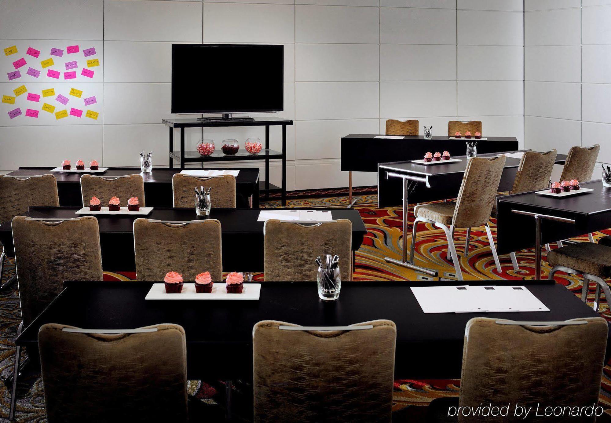Hotell The Bristol By Royal Orchid Management