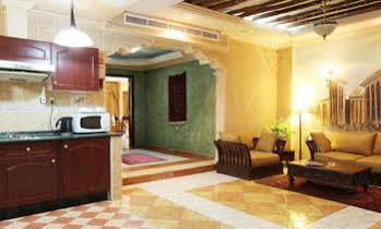 Aparthotel Oyo 124 Oriental Palace Apts 3*
