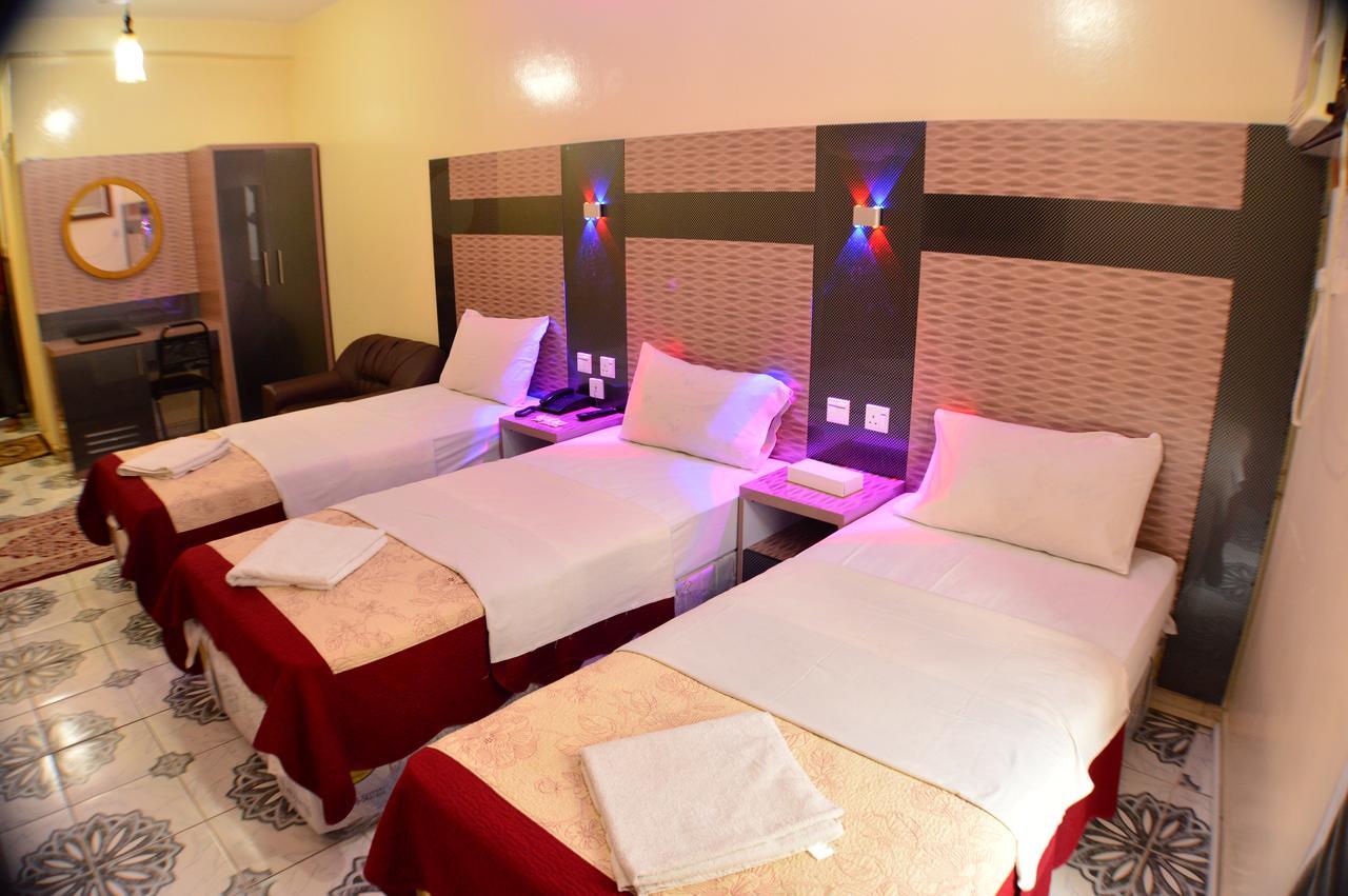 Tehran Hotel Dubái