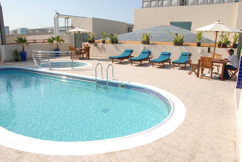 Grand Moov Hotel