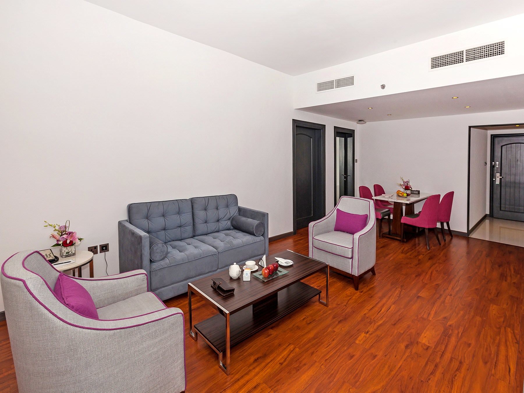 Howard Johnson Plaza By Wyndham Deira 4* Dubái
