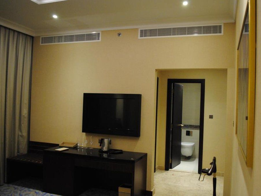 Raviz Center Point 4* Dubai