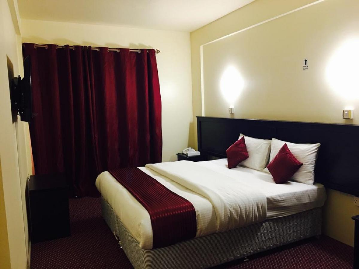 Simba Baithans Group Hotel *