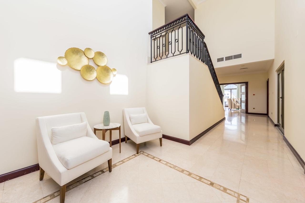 Charming 6br With Private Pool On Palm Jumeirah Villa *