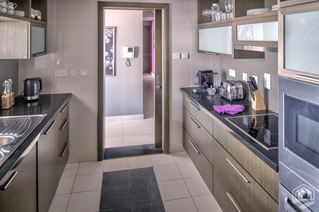 Luxury Staycation - The Loft West Apartamento