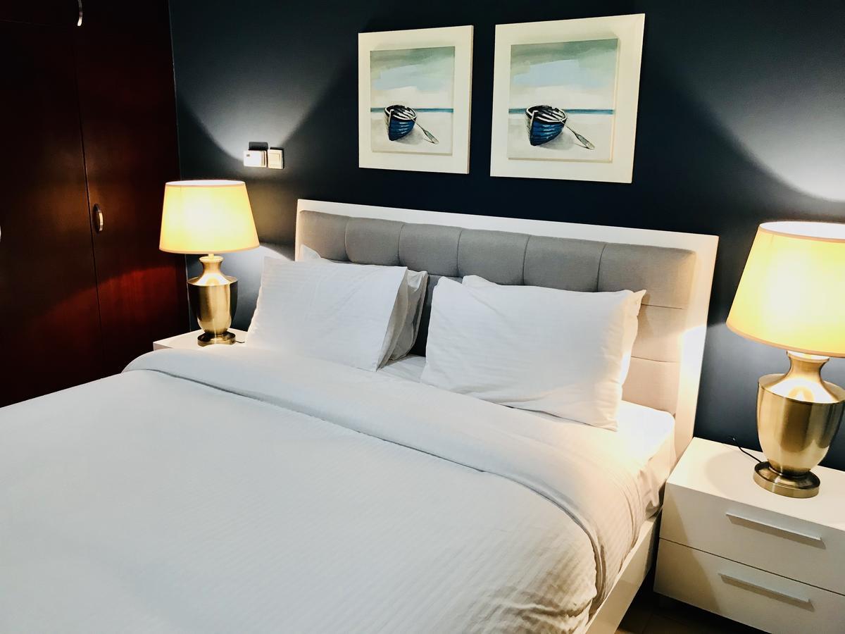 Yanjoon Homes - Marina Tower Appartement Dubaï