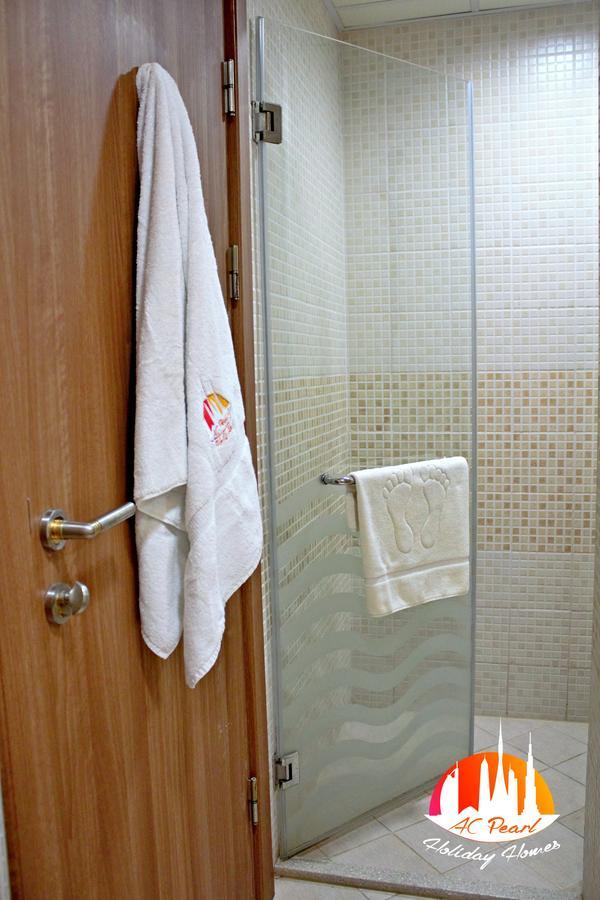 Two Continents Holiday Homes - Sea And Palm Jumeriah View Four Bedroom -free Airport Pick-up Apartamento Dubái