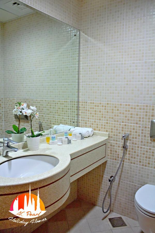 Two Continents Holiday Homes - Sea And Palm Jumeriah View Four Bedroom -free Airport Pick-up Apartamento *
