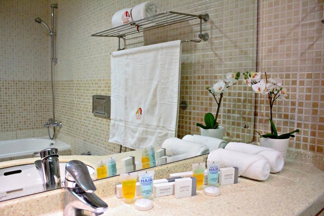 Apartamento Two Continents Holiday Homes - Sea And Palm Jumeriah View Four Bedroom -free Airport Pick-up Dubái