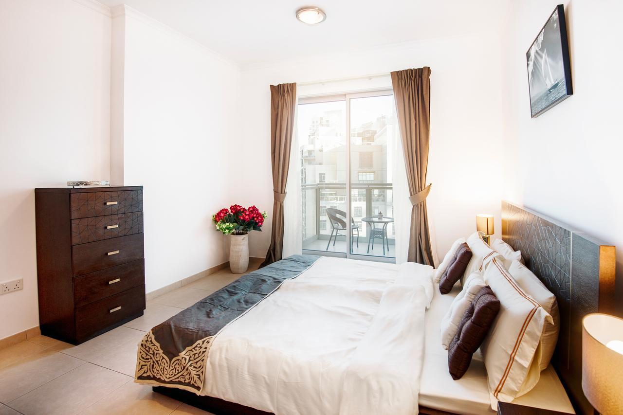 Apartemen One Bedroom Fountain & Old Town View By *