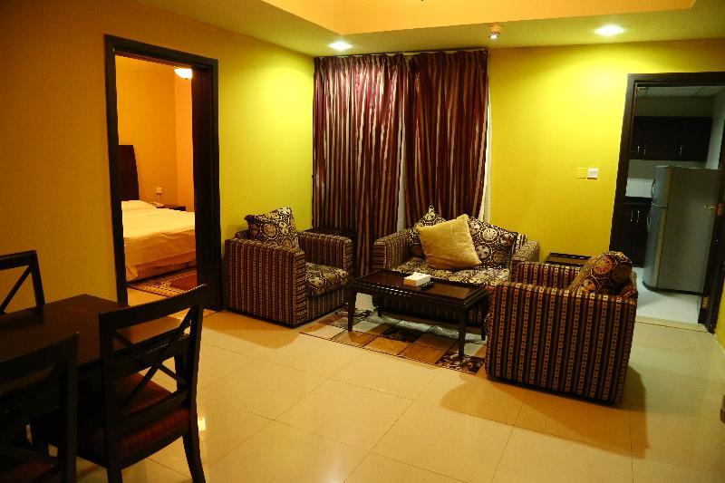 Hotel Golden Square 3*