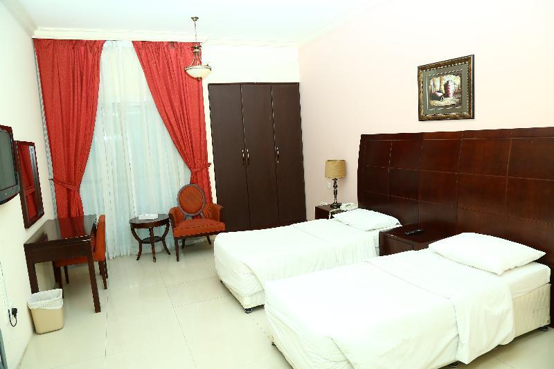 Golden Square Hotel 3*