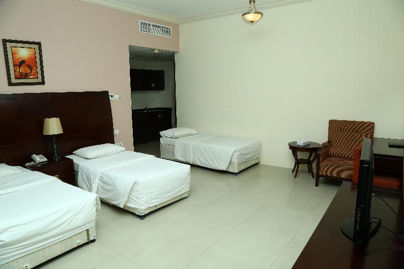 Golden Square Hotel 3*