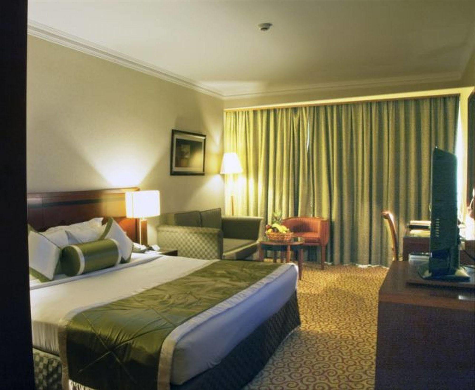 Ramee Royal Hotel 4*