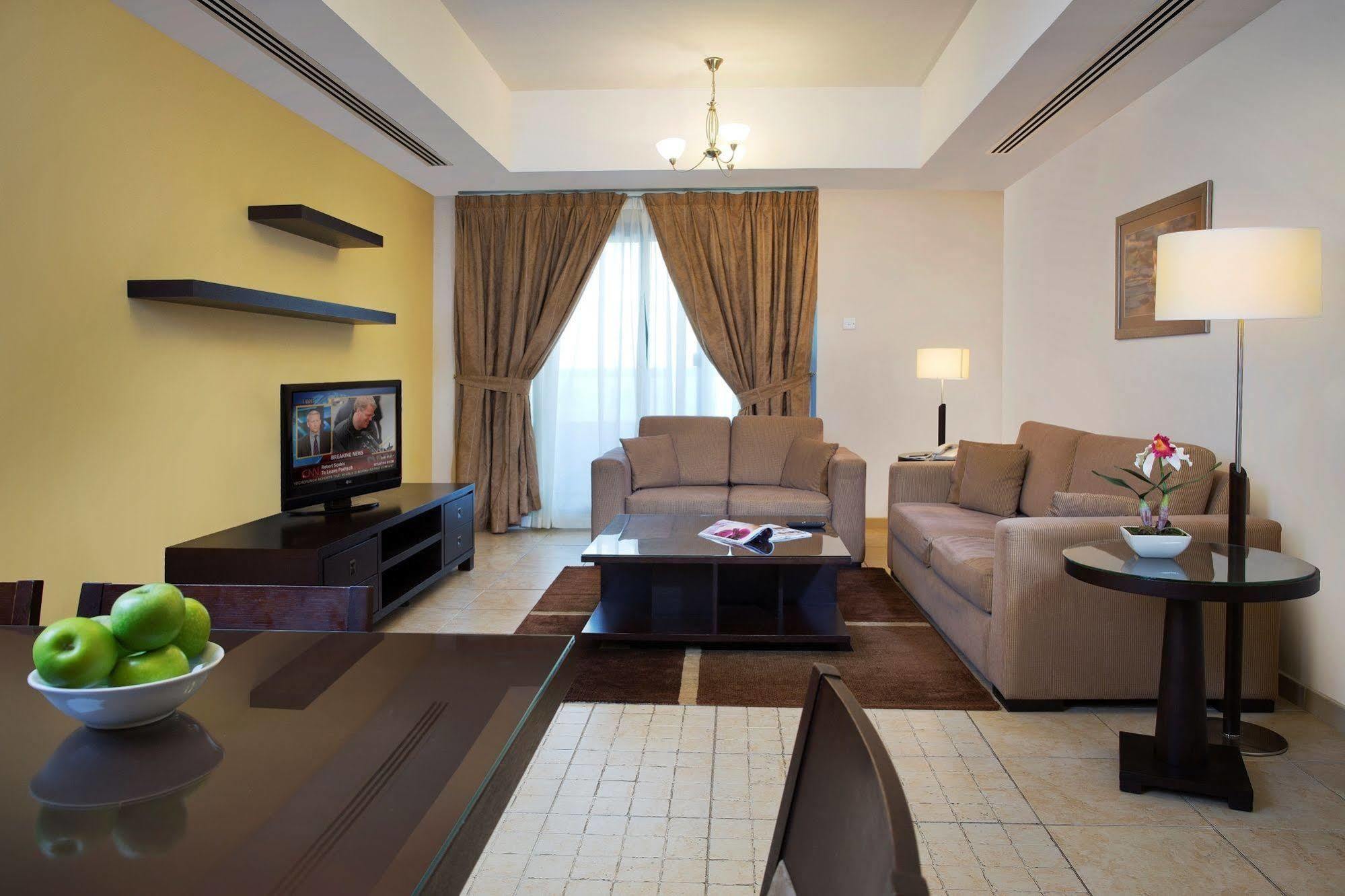 Time Topaz Aparthotel