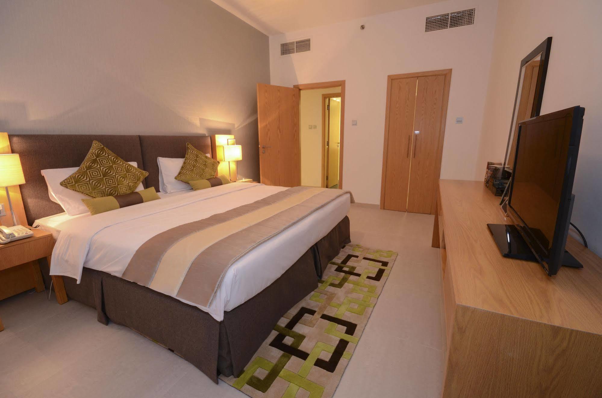 Grand Heights Apartahotel 4*