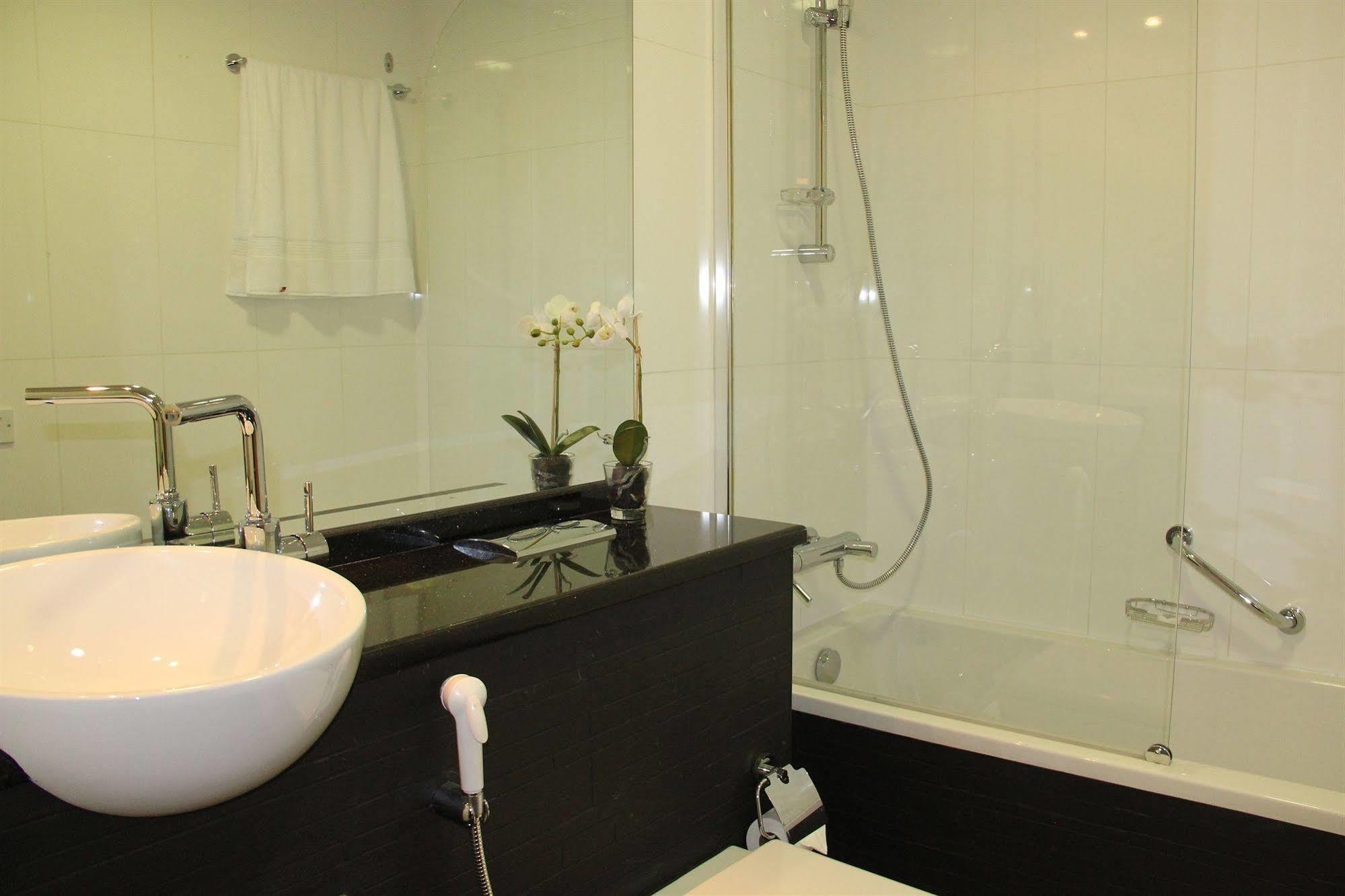 Grand Heights Apartahotel