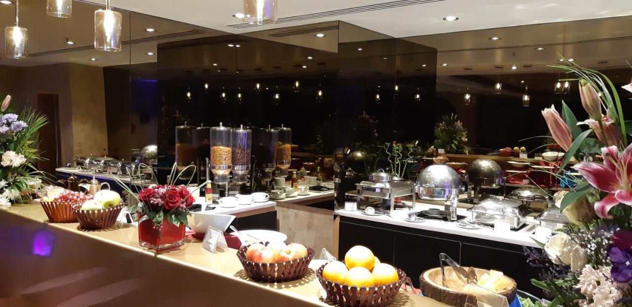 Hotel Lotus Grand 4*