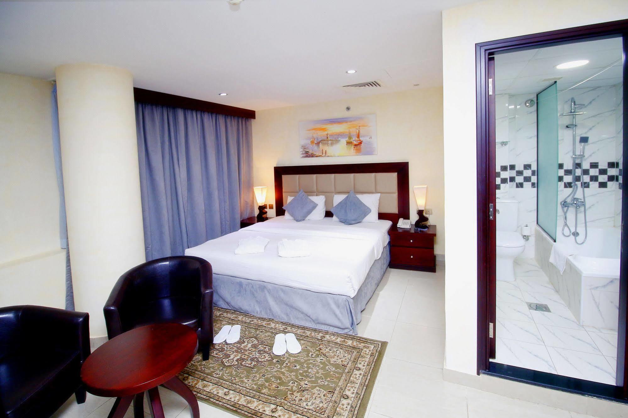 Royal Falcon Hotel Dubái